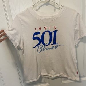 Levi’s tshirt